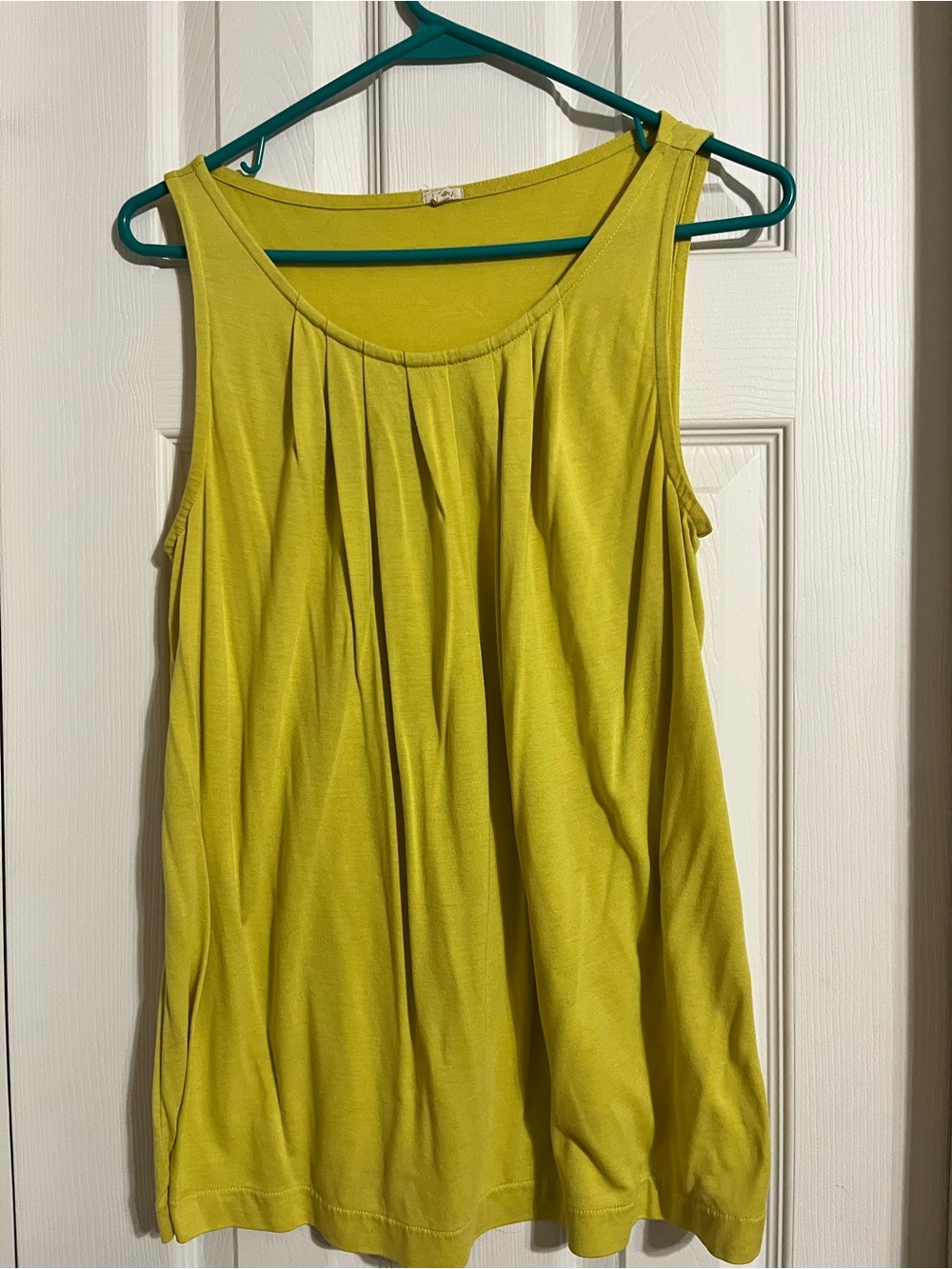 Multiple women’s large summer - light shirts and blouses. See all pictures - Picture 3 of 15